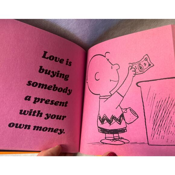 PEANUTS 1971 Love is Walking Hand in Hand BOOK PINK PAGES Charles Shultz LK NEW - Picture 5 of 5